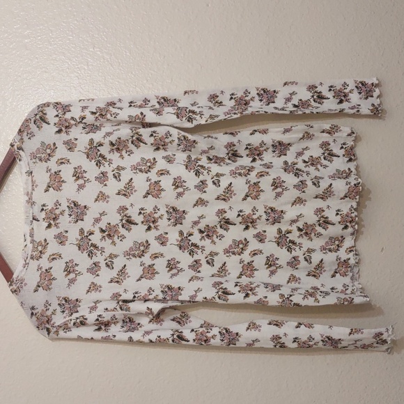 SLIGHTLY USED LUCKY BRAND LONG SLEEVE BOHO SHIRT FLORAL SIZE L THIN MATERIAL - Picture 9 of 10